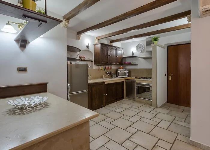 Due Passi Dal Borgo Antico דירה