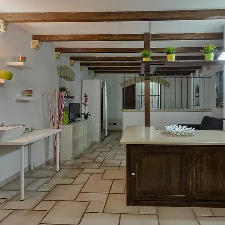 Due Passi Dal Borgo Antico *